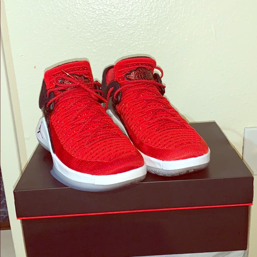 Air Jordan XXXII Low Bg